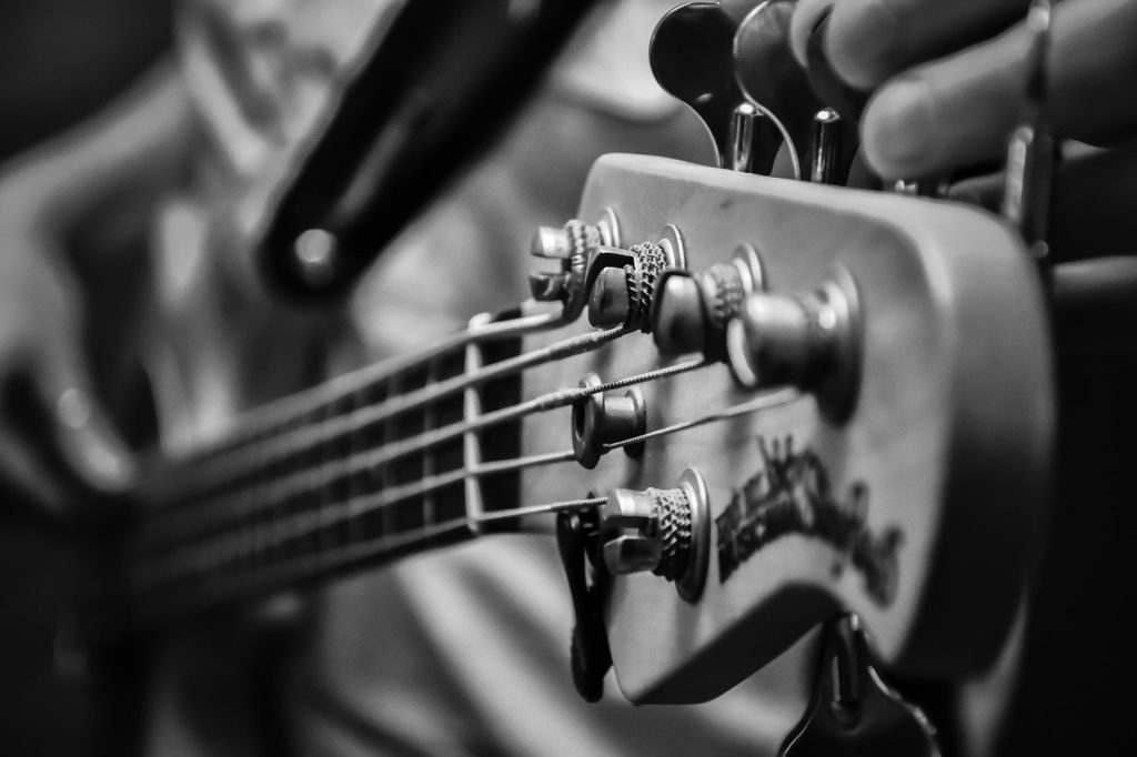 Tuning - Picture of Tuning an Electric Bass