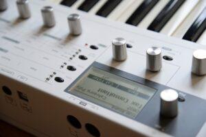 Choosing the Right Sound to Play with Just Intonation - Synthesizer - Can I Learn to Play Piano with a Mini Key Keyboard