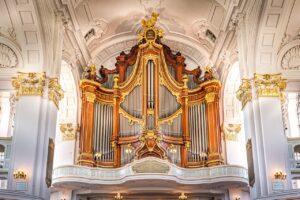 Explore Bach’s Epic Orchestral Music in Less Than Four Minutes - Pipe Organ