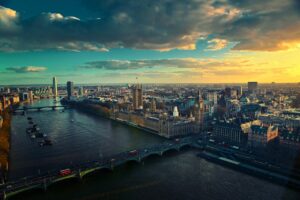 Sing the Charming Song London Bridge Is Falling Down - Thames River