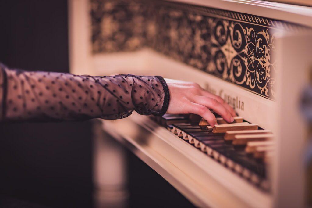 What Precisely Did Bach Mean by Well-Tempered Clavier - Harpsichord
