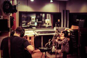 What’s Dynamic Range Compression and How to Use It - Recording Studio