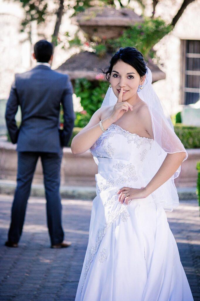 Top 5 Best Songs for Professional Wedding Singers - Bride