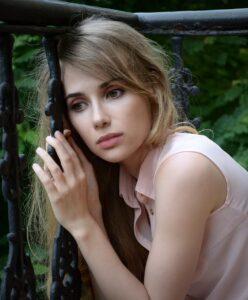 How to Write Beautiful Sad Songs - Sad Woman