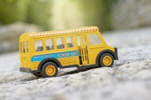 How to Play Wheels on the Bus Easy Piano - School Bus